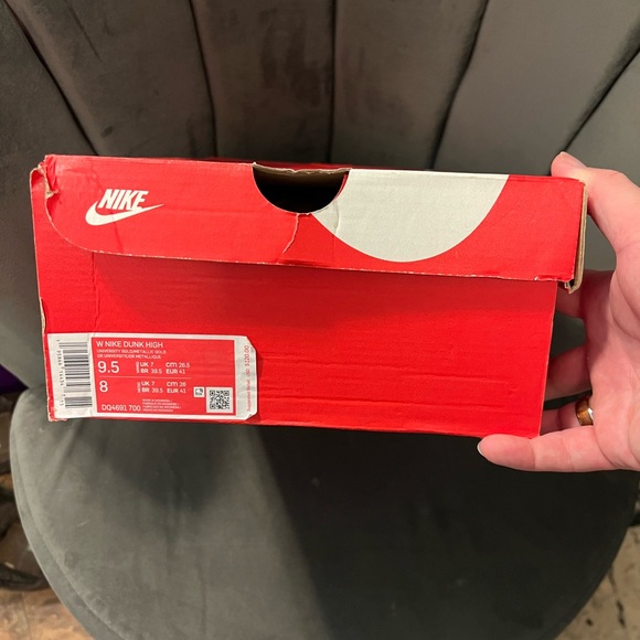 Nike Dunk High Gold - Picture 6 of 6